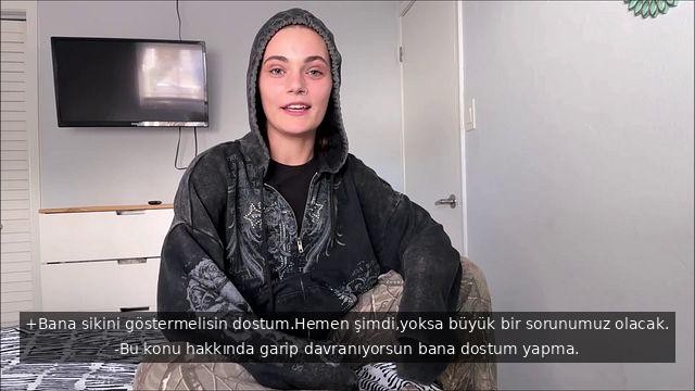 Erkek taklidi yaptığı elemana gerçekleri itiraf eden sürtük ıslak amcığına çaktırıyor