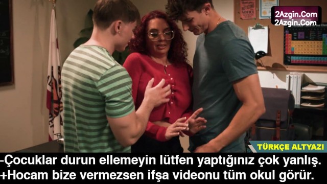 Gizli ilişki yaşadığım öğretmenimi tehdit edip dostumla grup siktik